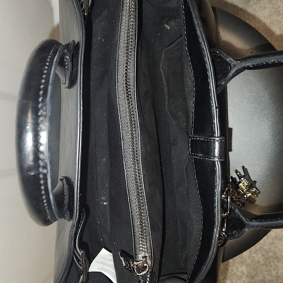 Steve Madden Elegant Black Handbag - Picture 3 of 10